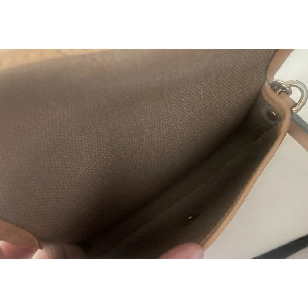 Dooney & Bourke great